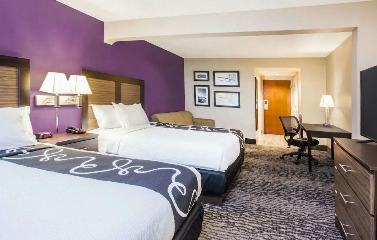 Отель La Quinta By Wyndham Clearwater South Экстерьер фото