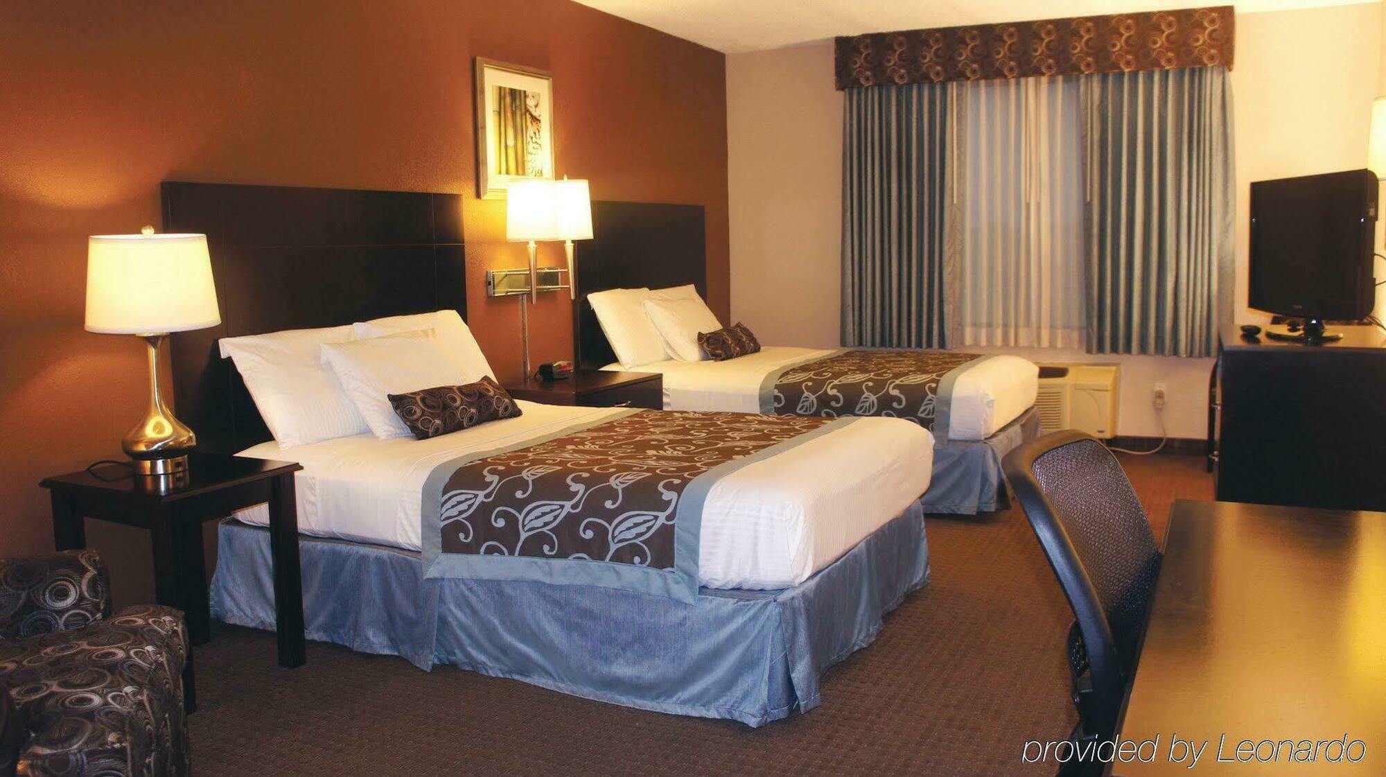 Отель La Quinta By Wyndham Clearwater South Экстерьер фото